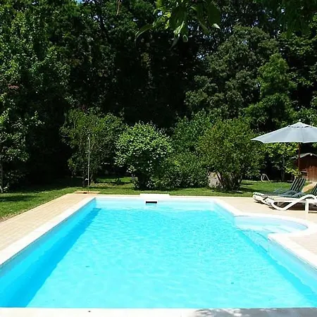 וילה Sleeps 10 Pool Air Con Wifi Sermide